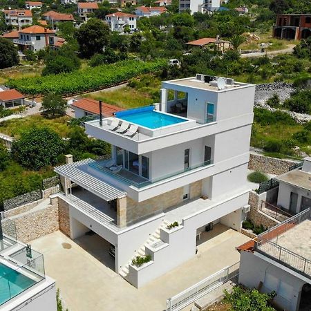 Villa Adastra Vinišće エクステリア 写真